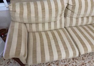 Sofá de 2 plazas con rayas
