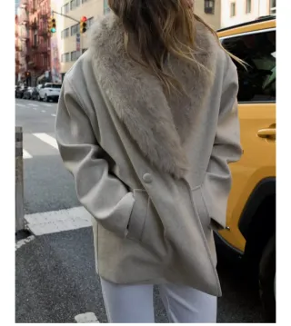 Abrigo Zara Beige Talla L