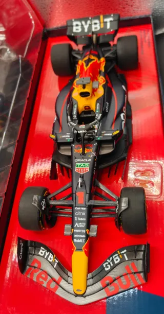 Red Bull RB18 Max Verstappen Edición limitada.