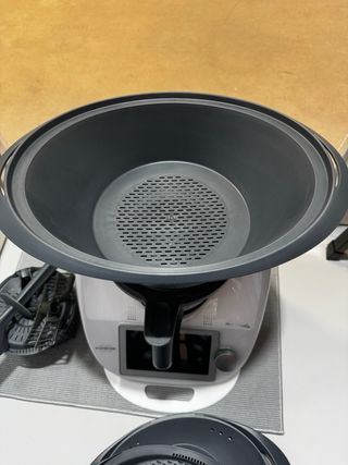 Thermomix TM6 - Como nuevo - con accesorios.