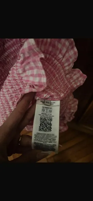 Blusa Guess tirantes cuadros rosa y blanco