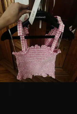 Blusa Guess tirantes cuadros rosa y blanco