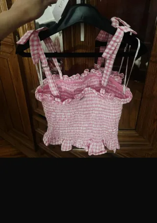 Blusa Guess tirantes cuadros rosa y blanco