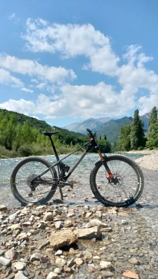 Mondraker Raze