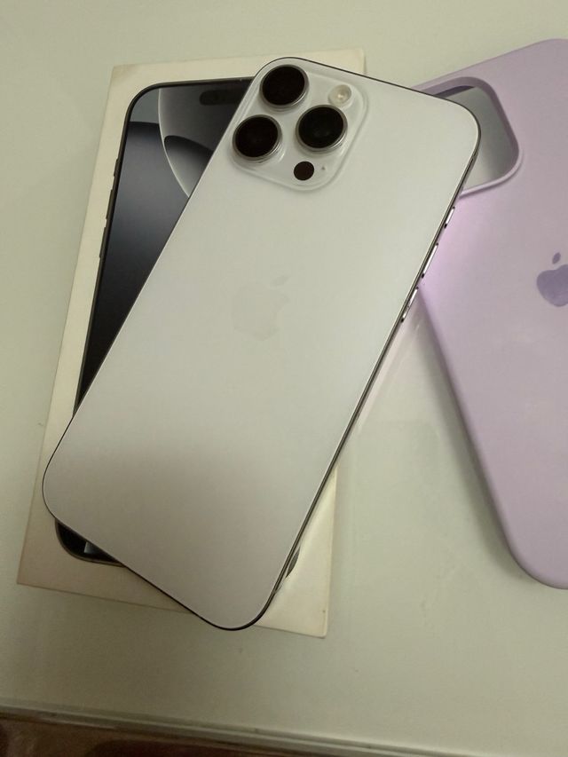 iPhone 16 Pro Max 256 GB Nero/Viola