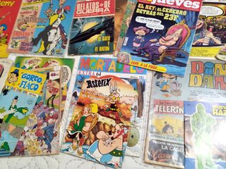 Lote de 24 tebeos antiguos variados