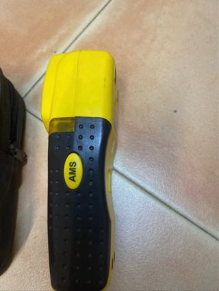 Detector de metales Stanley