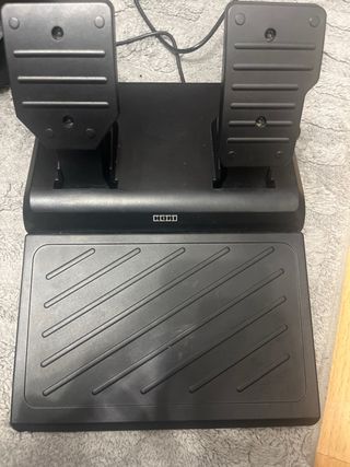 Volante Hori PS5/PC + Gran Turismo 7