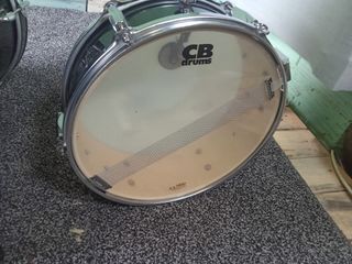 Batería CB Drums - Bombo 18 (solo cascos y caja)