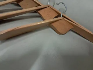 Exclusivas Perchas Vintage en Madera haya.