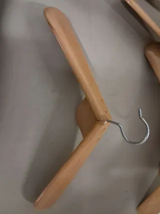 Exclusivas Perchas Vintage en Madera haya.