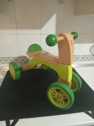 Triciclo Hape madera y verde