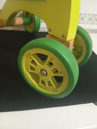 Triciclo Hape madera y verde