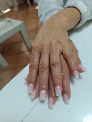 Uñas en mi casa en paiporta 15