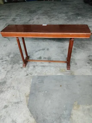 Mesa de recibidor de madera