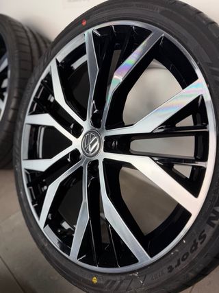 LLANTAS VOLKSWAGEN 19 SANTIAGO ORIGINALES REESTREN