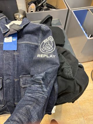 Chaqueta Replay x PSG Talla L