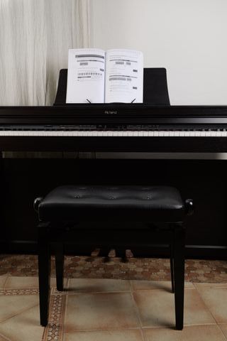 Piano Roland HP302
