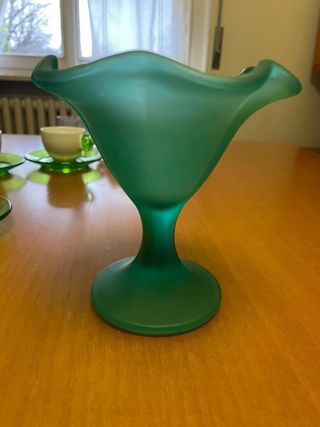 Coppa in vetro verde