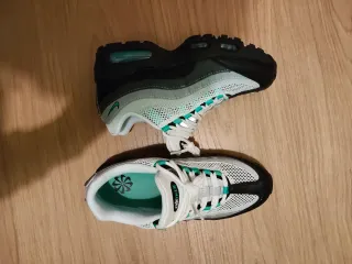 Nike Air Max 95 Talla 38.5
