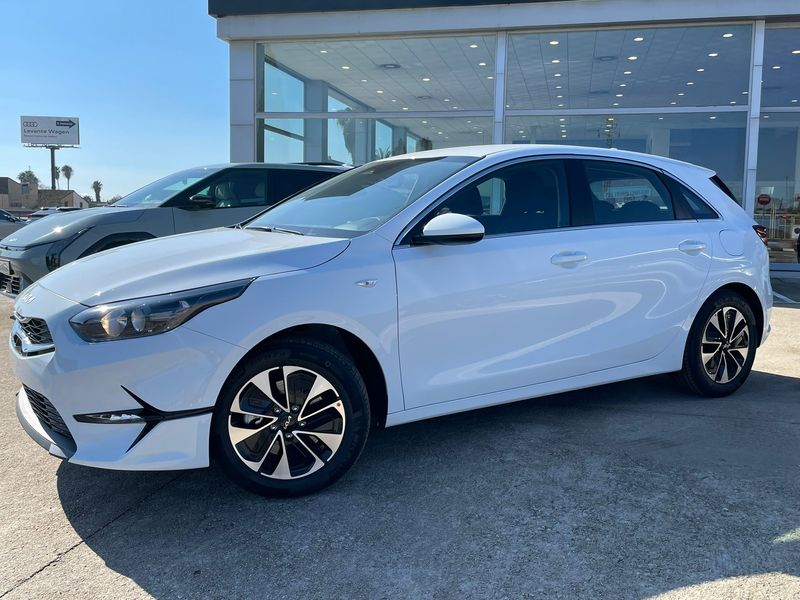 Kia cee'd 2025, foto 2