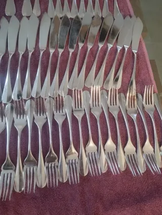 Christofle – Lote de cubiertos en metal plateado