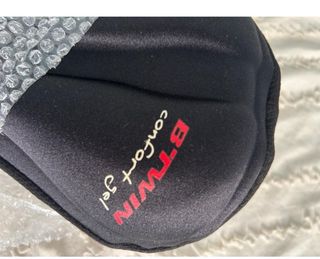 Sillin y cubresillin gel btwin. Dos elementos.