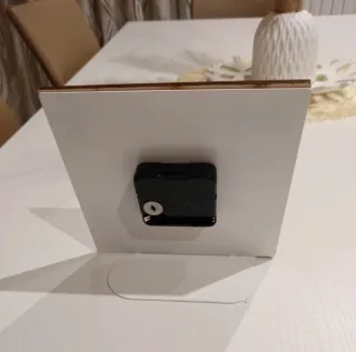 Orologio da appoggio in legno con albero