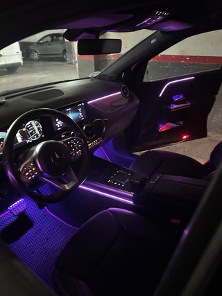 Montaje de luces del para coche