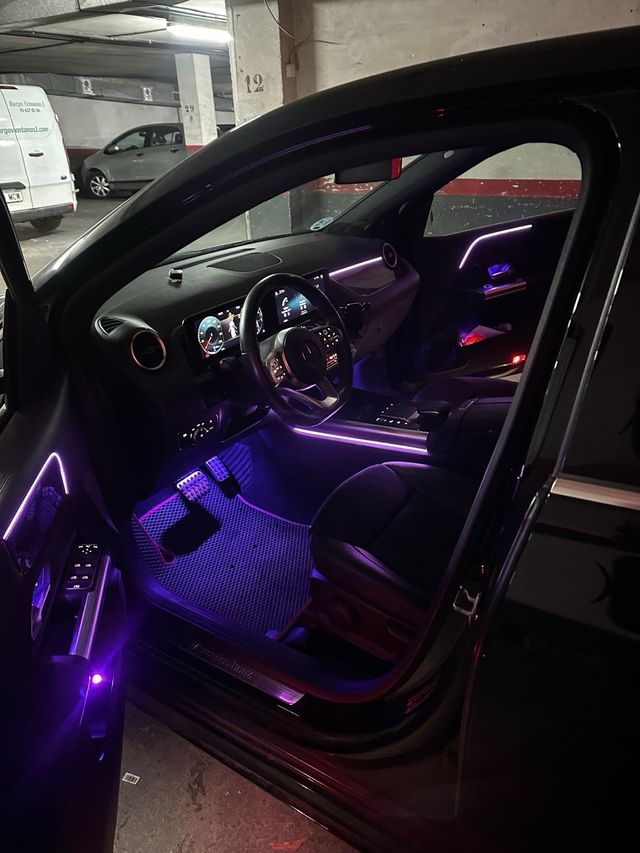 Montaje de luces del para coche