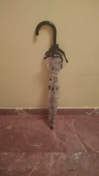 Lote de paraguas infantiles y adultos