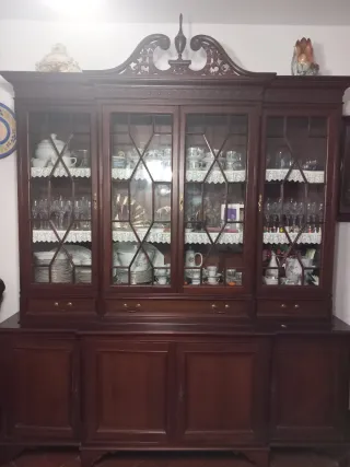 Vitrina estilo inglés madera y cristal