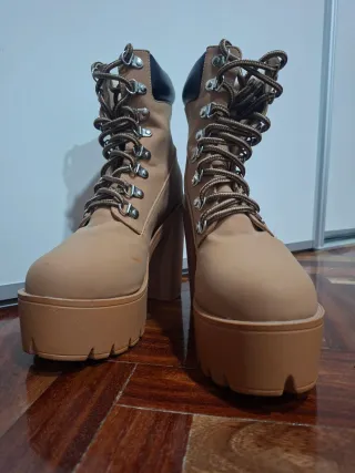 Botas altas plataforma tacón marrón talla 39-40