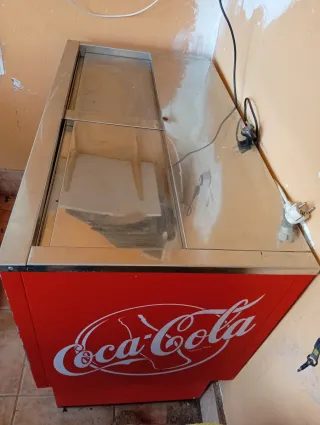 Nevera coca cola estupenda para cuartelillos