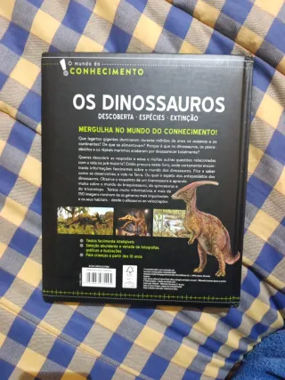 Dinosaur "Knowledge in a Nutshell" Written in S...