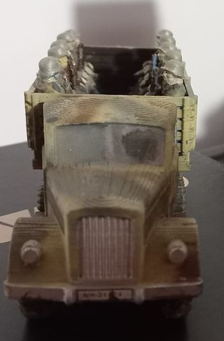 Maqueta Opel Maultier Wehrmacht con soldados