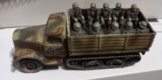 Maqueta Opel Maultier Wehrmacht con soldados