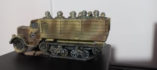 Maqueta Opel Maultier Wehrmacht con soldados