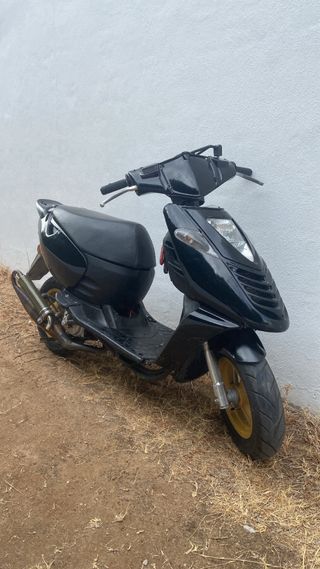 Aprilia Sonic 50cc 1200€