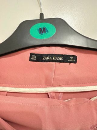 Pantalón rosa Zara talla 38