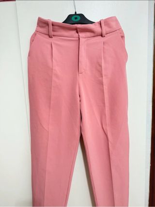 Pantalón rosa Zara talla 38