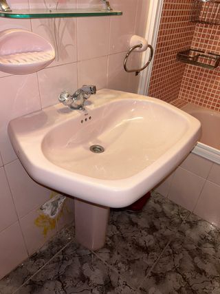 Baño completo rosa y plata