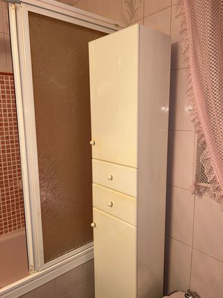 Baño completo rosa y plata