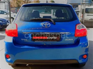 Toyota Auris 2012