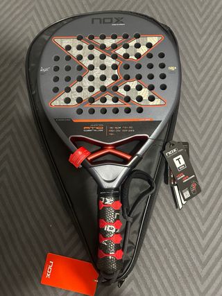 Pala NOX AT10 Genius 18K ALUM Agustin Tapia