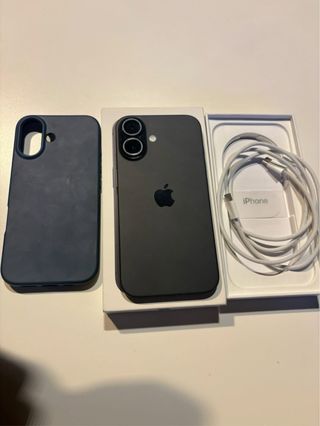 iPhone 16 Space Gray