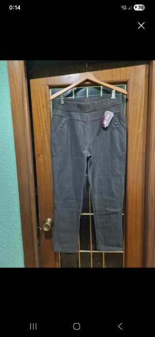 Pantalón gris talla XL