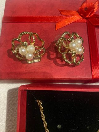 REBAJADO!!Conjunto collar y pendientes flor perlas
