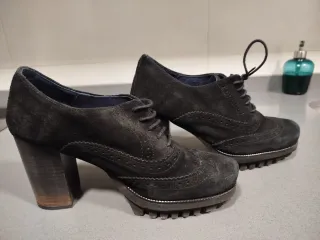 Zapatos de ante negros