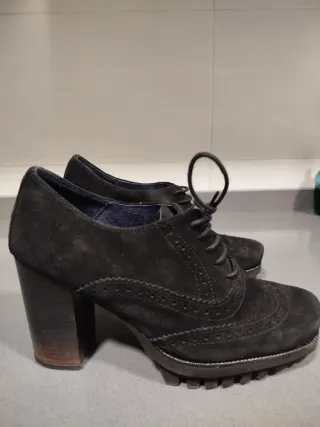 Zapatos de ante negros
